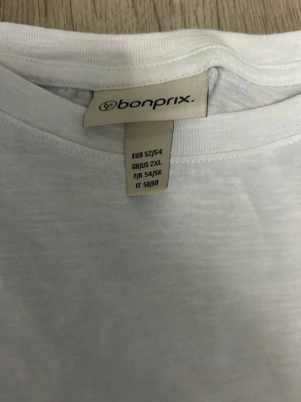 Long women’s t-shirt – photo 2